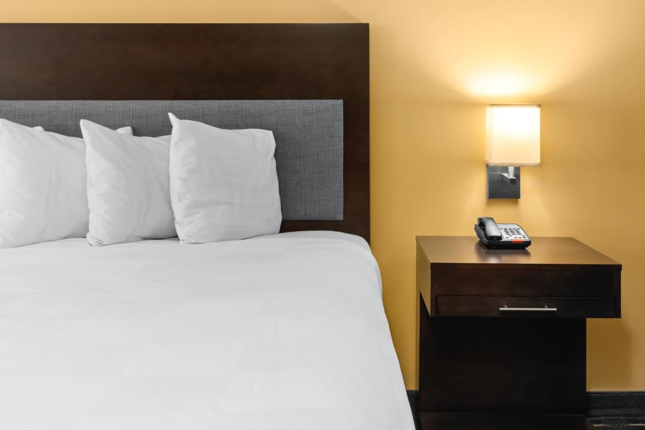 Hotel Aura Sfo Airport Free Shuttle San Bruno Bagian luar foto