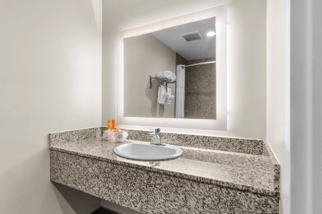 Hotel Aura Sfo Airport Free Shuttle San Bruno Bagian luar foto