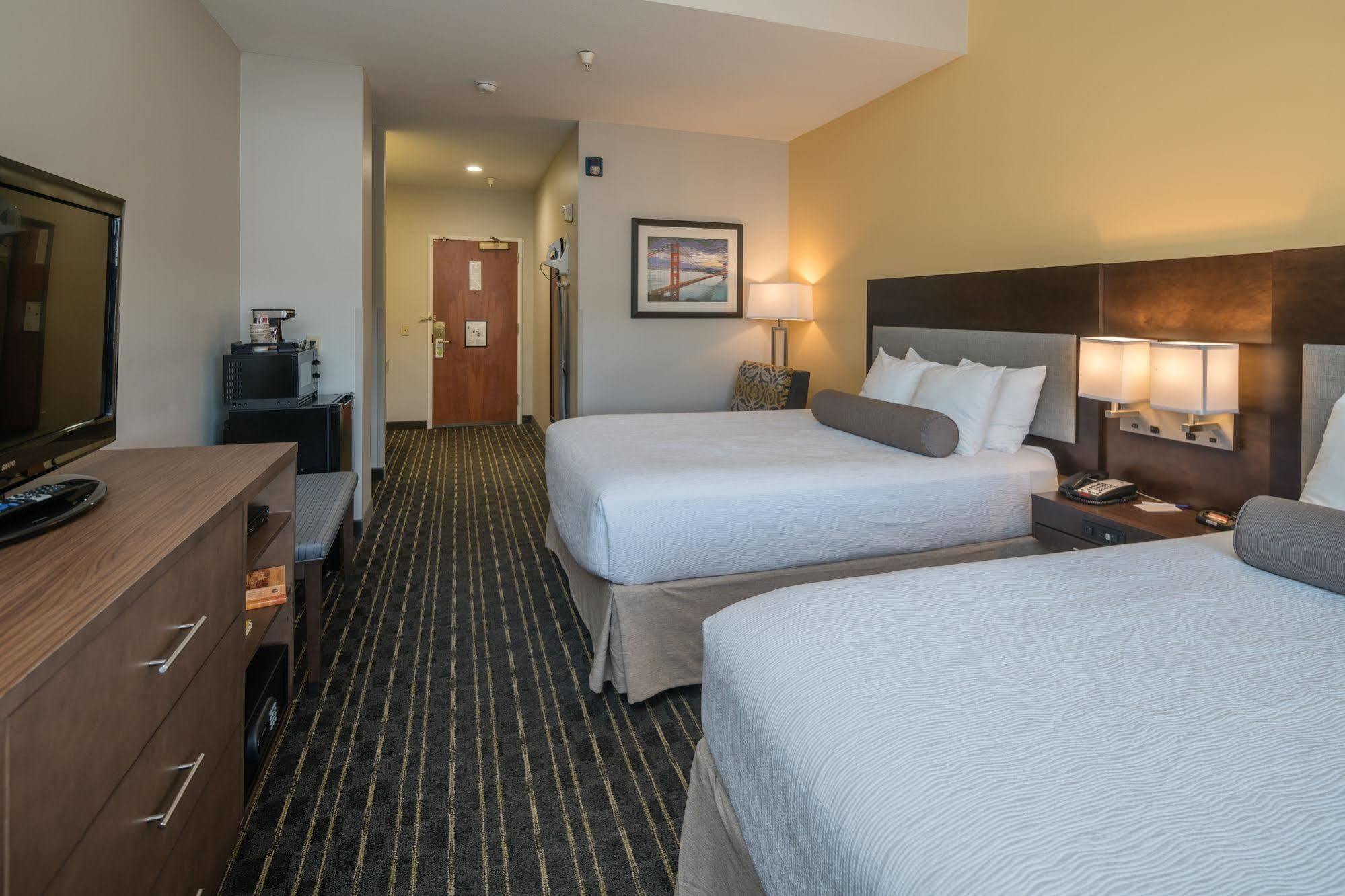 Hotel Aura Sfo Airport Free Shuttle San Bruno Bagian luar foto