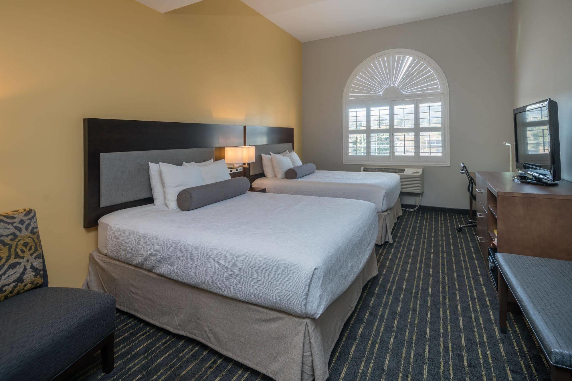 Hotel Aura Sfo Airport Free Shuttle San Bruno Bagian luar foto